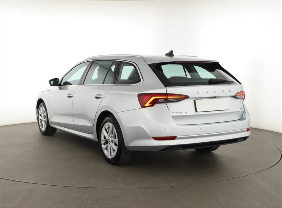 2022 Škoda OCTAVIA - 9