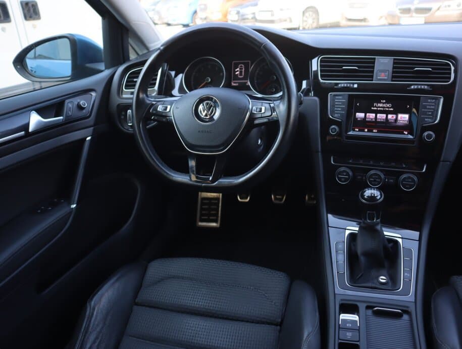 2014 Volkswagen GOLF - 9