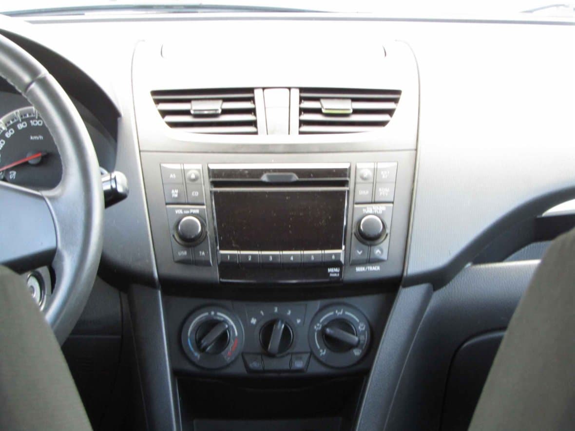 2011 Suzuki SWIFT - 8