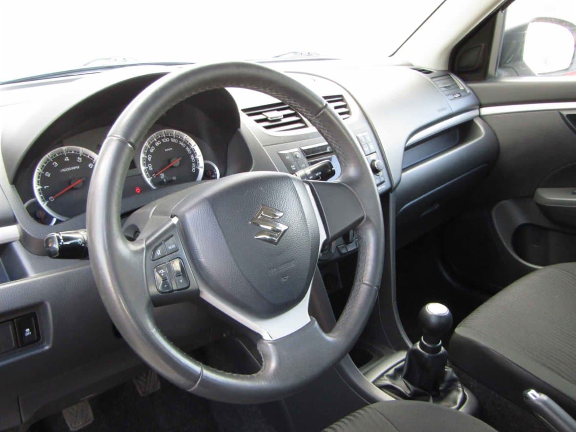 2011 Suzuki SWIFT - 12
