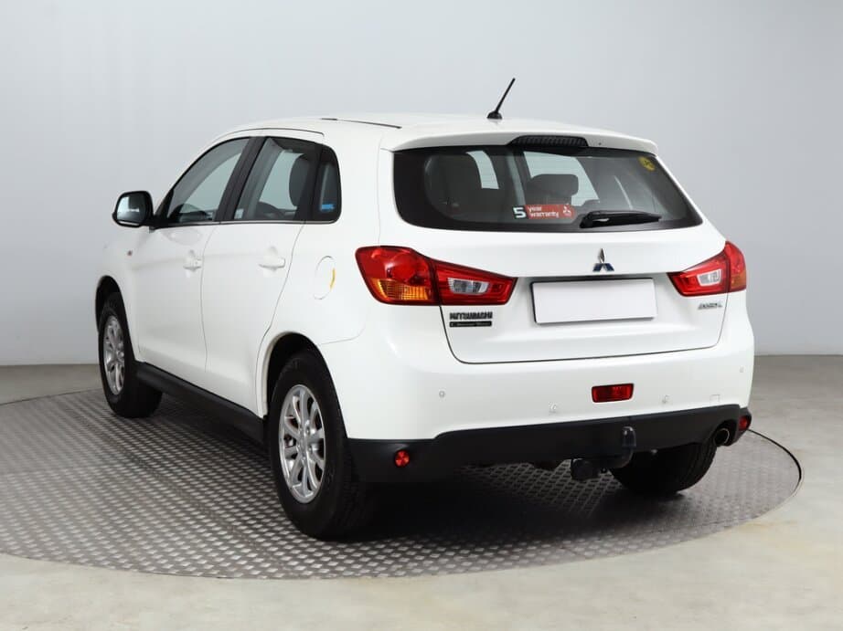 2016 Mitsubishi ASX - 5