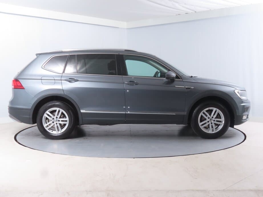 2019 Volkswagen TIGUAN - 8
