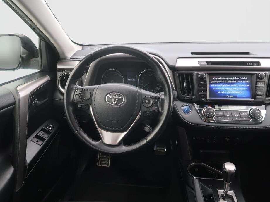 2016 Toyota RAV4 - 9
