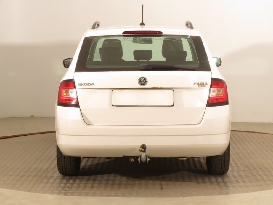 2015 Škoda FABIA - 6