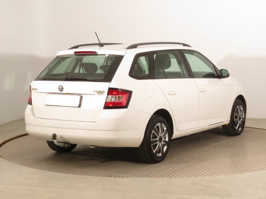 2015 Škoda FABIA - 7