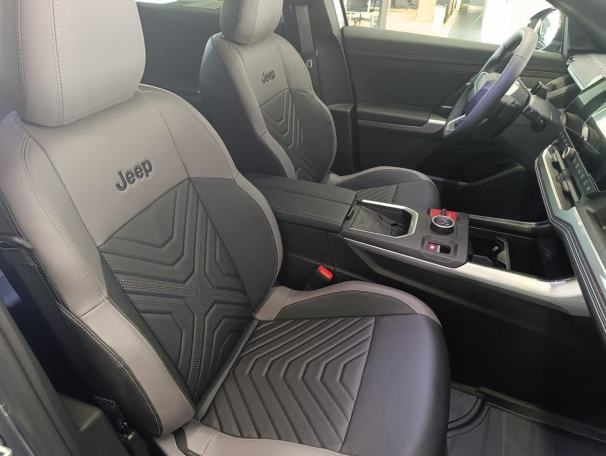 2026 Jeep COMPASS - 14
