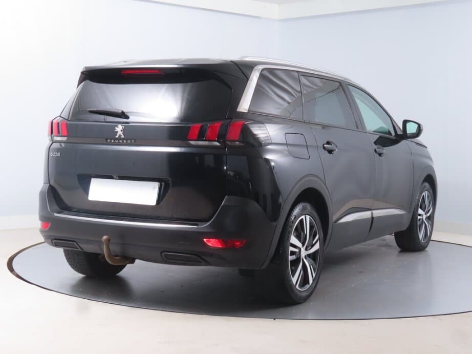 2019 Peugeot 5008 - 7