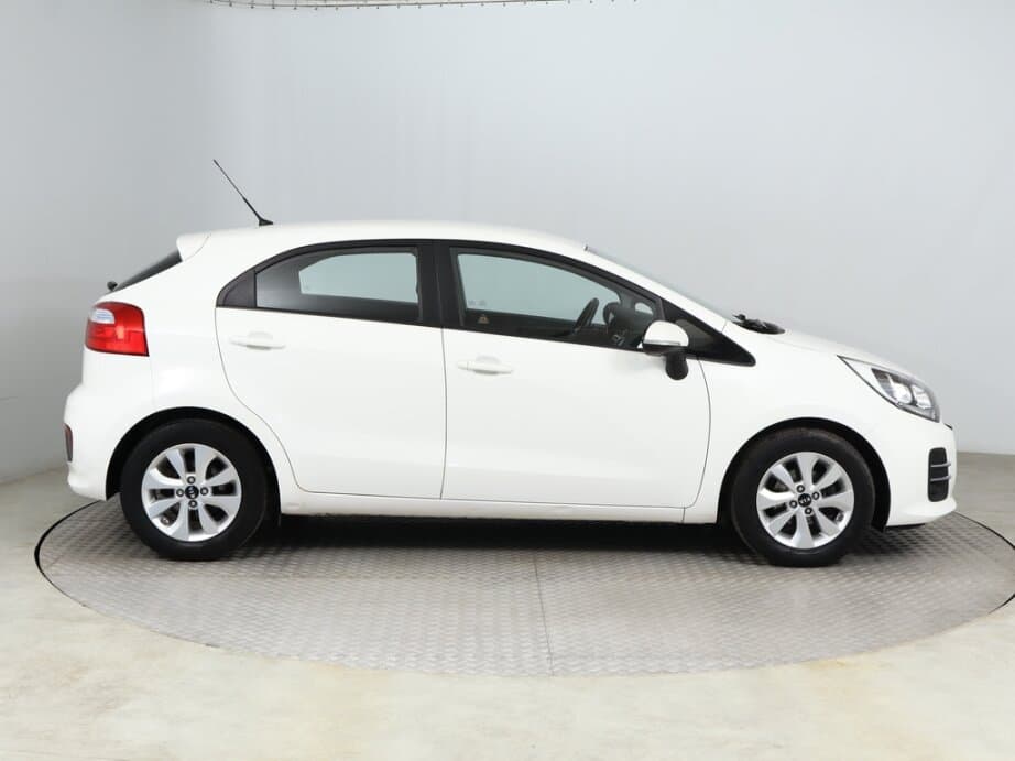 2015 Kia RIO - 8
