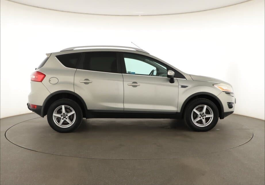 2010 Ford KUGA - 8
