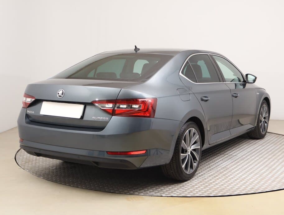 2018 Škoda SUPERB - 7