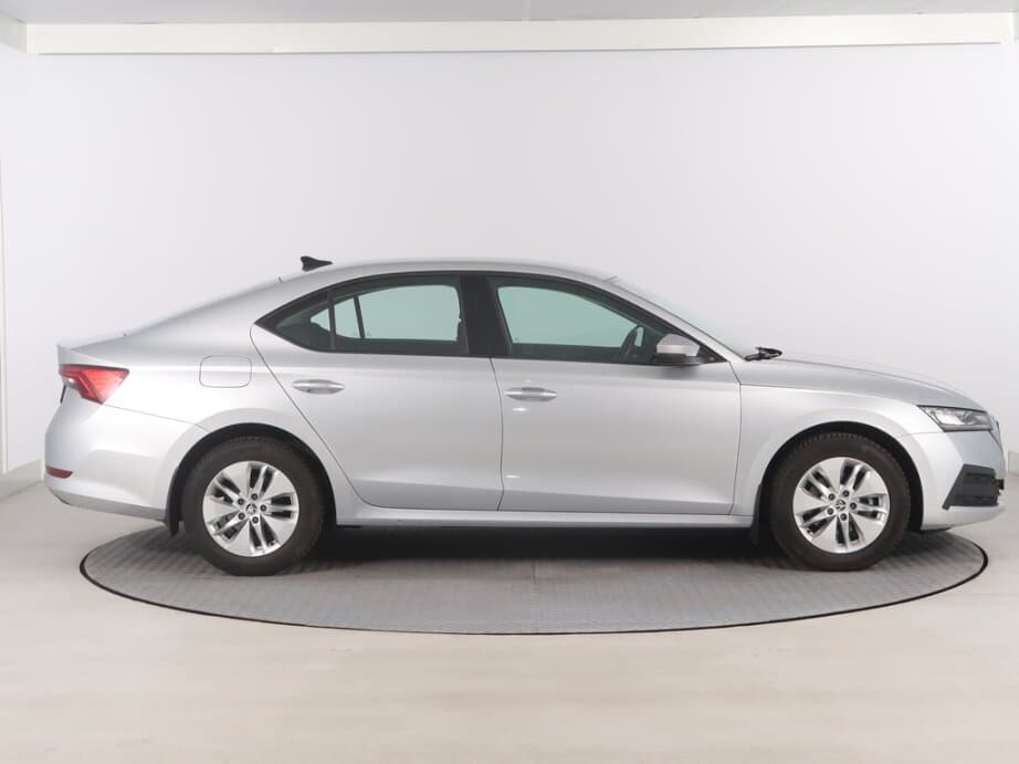 2023 Škoda OCTAVIA - 8