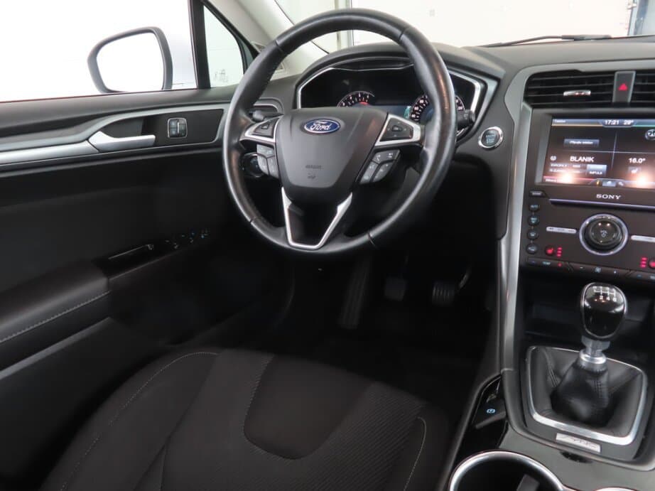 2016 Ford MONDEO - 9