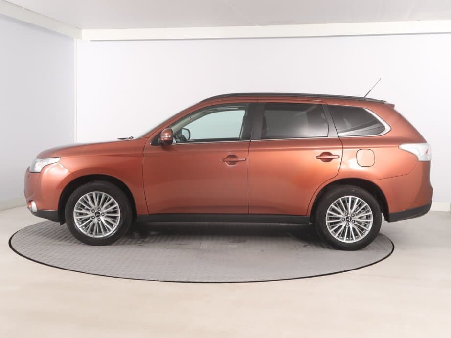 2013 Mitsubishi OUTLANDER - 4
