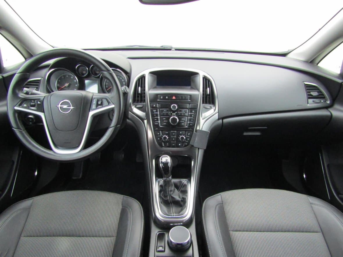 2010 Opel ASTRA - 8