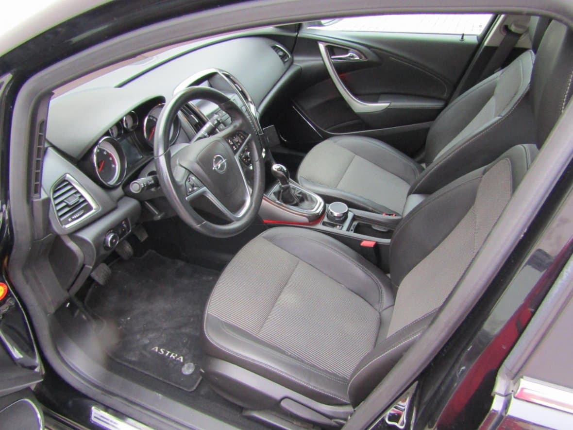 2010 Opel ASTRA - 9