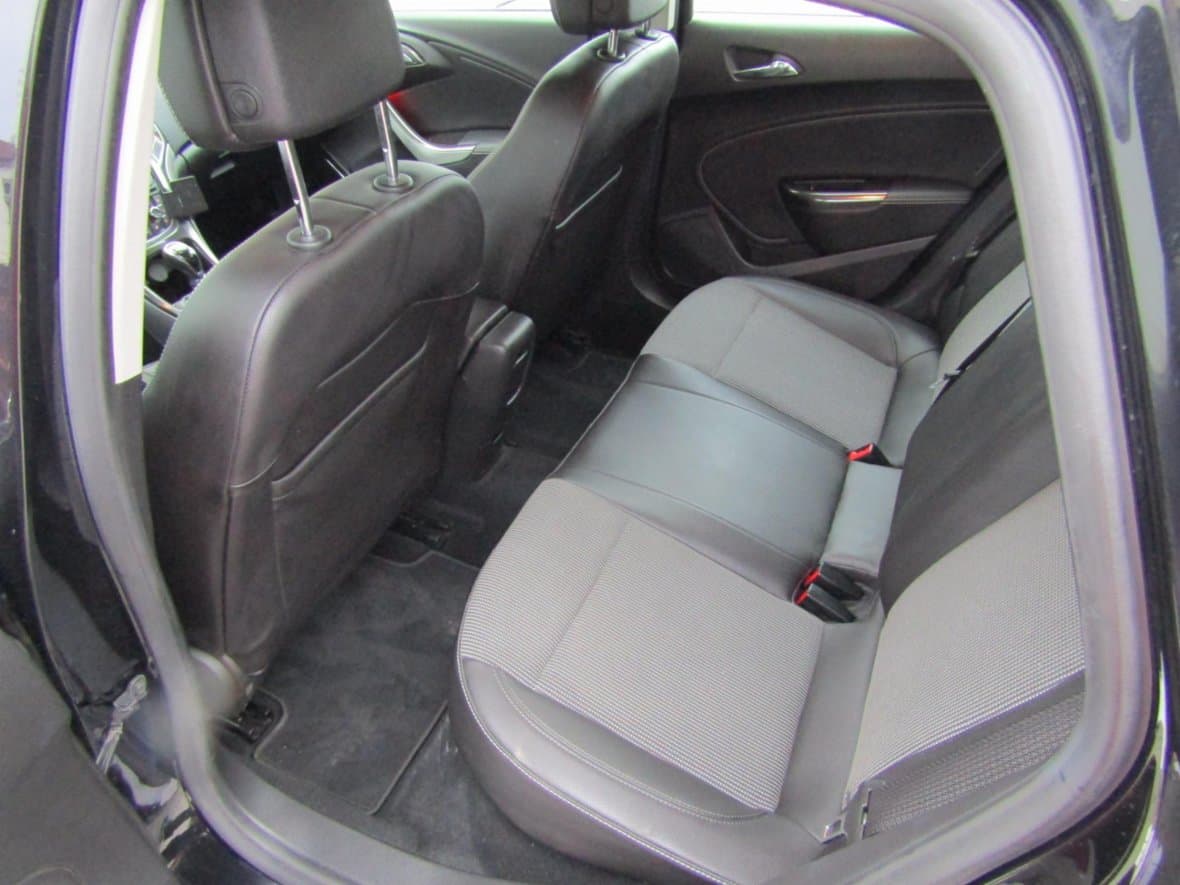 2010 Opel ASTRA - 10