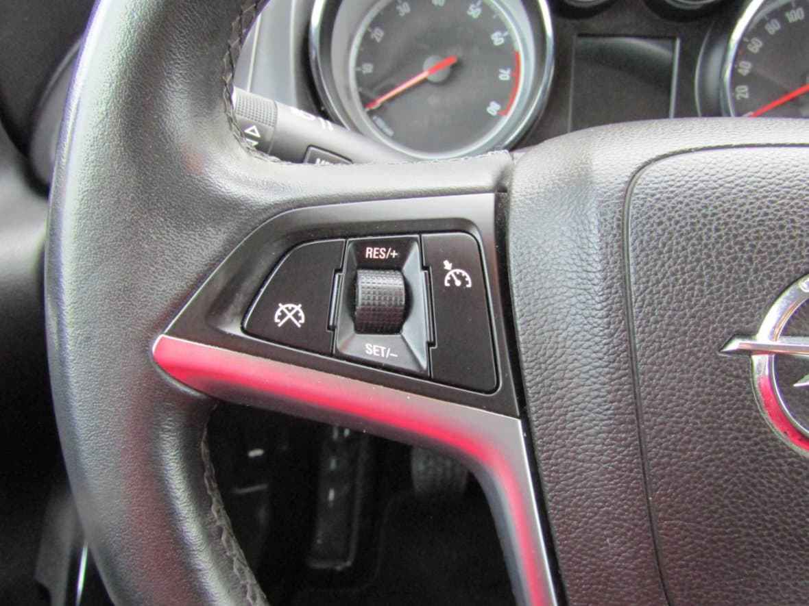 2010 Opel ASTRA - 15