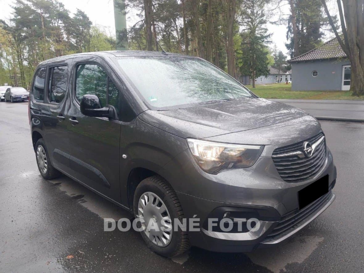 2022 Opel COMBO