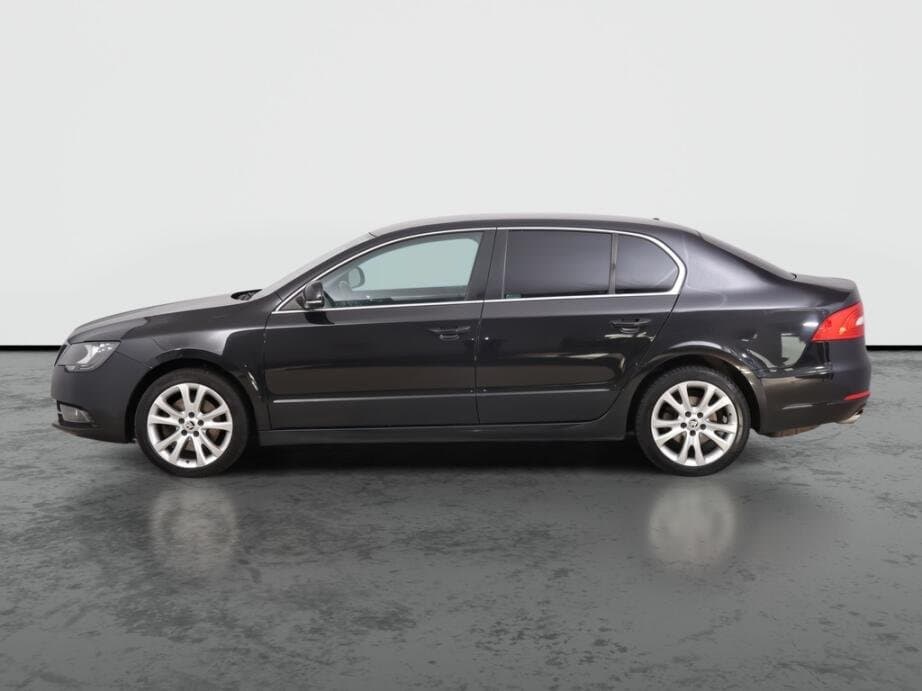 2013 Škoda SUPERB - 4