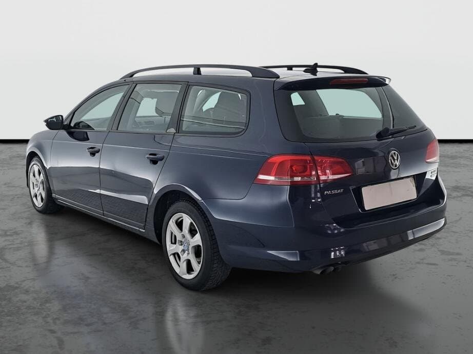 2012 Volkswagen PASSAT - 5