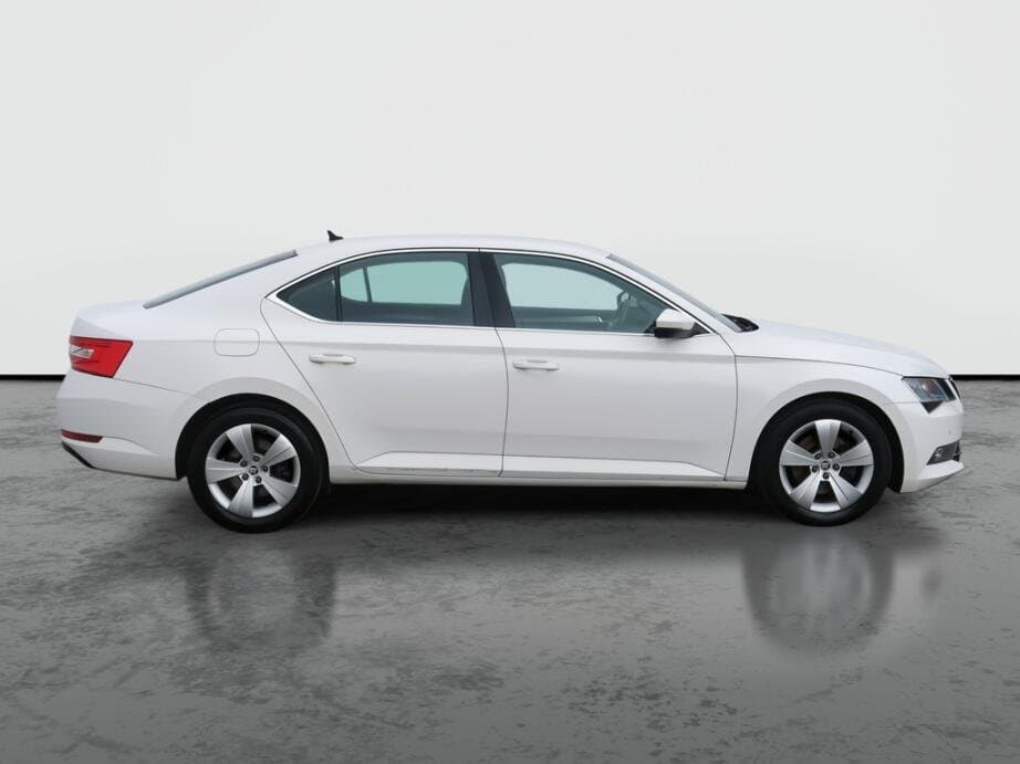 2017 Škoda SUPERB - 8