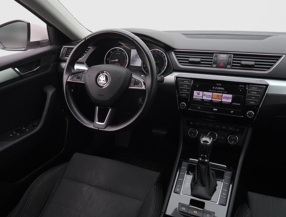 2017 Škoda SUPERB - 9