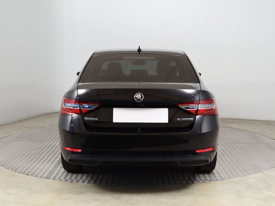 2019 Škoda SUPERB - 6
