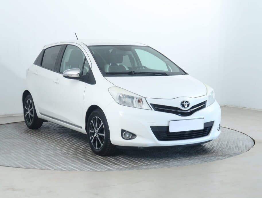 2013 Toyota YARIS