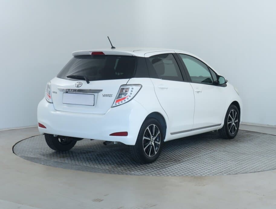 2013 Toyota YARIS - 7