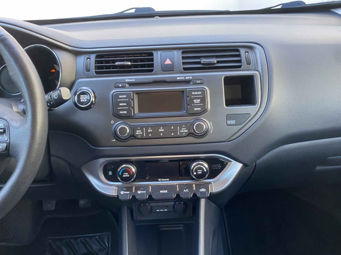 2012 Kia RIO - 12