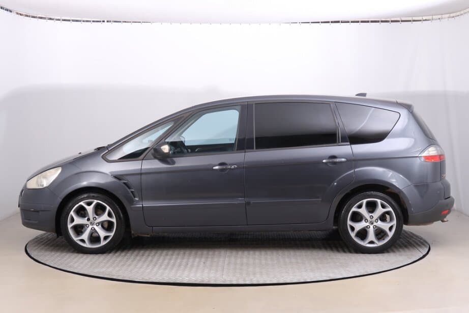 2009 Ford S-Max - 4