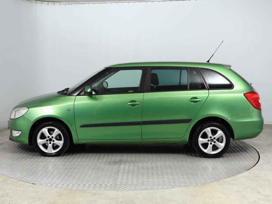 2010 Škoda FABIA - 4