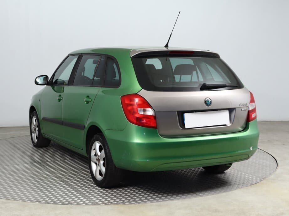2010 Škoda FABIA - 5