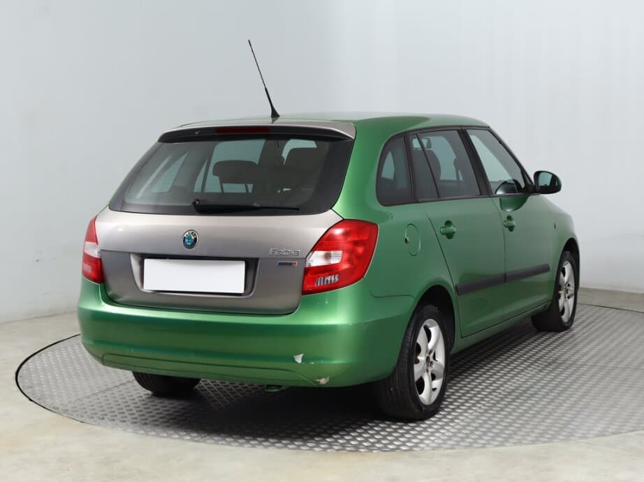2010 Škoda FABIA - 7