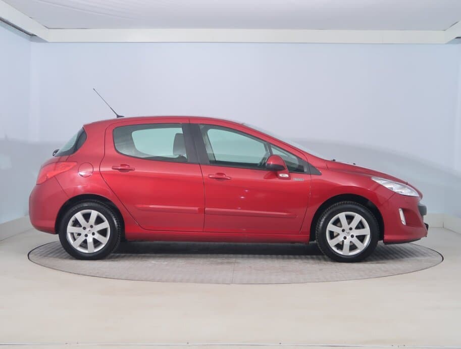 2011 Peugeot 308 - 8