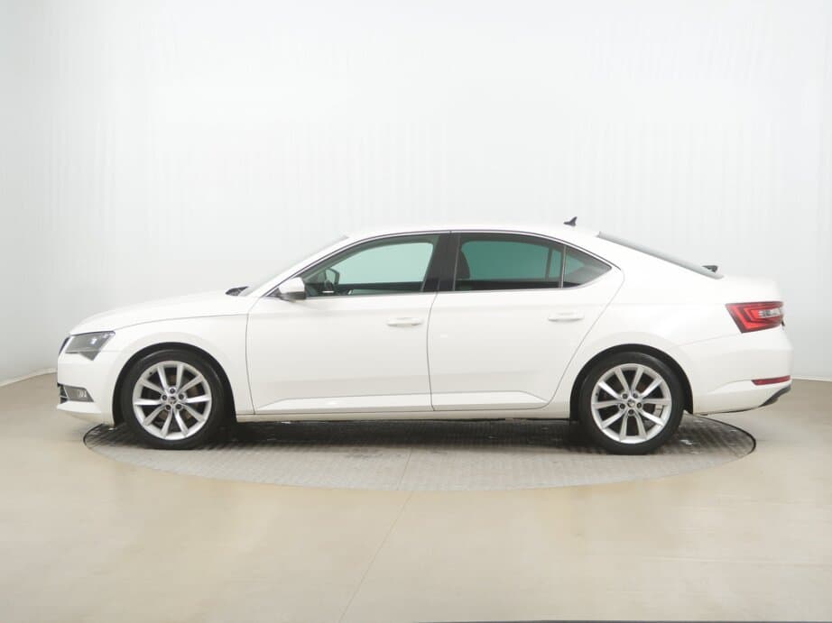 2018 Škoda SUPERB - 4