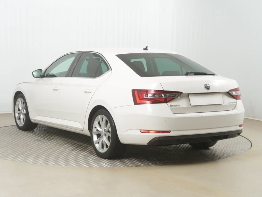 2018 Škoda SUPERB - 5