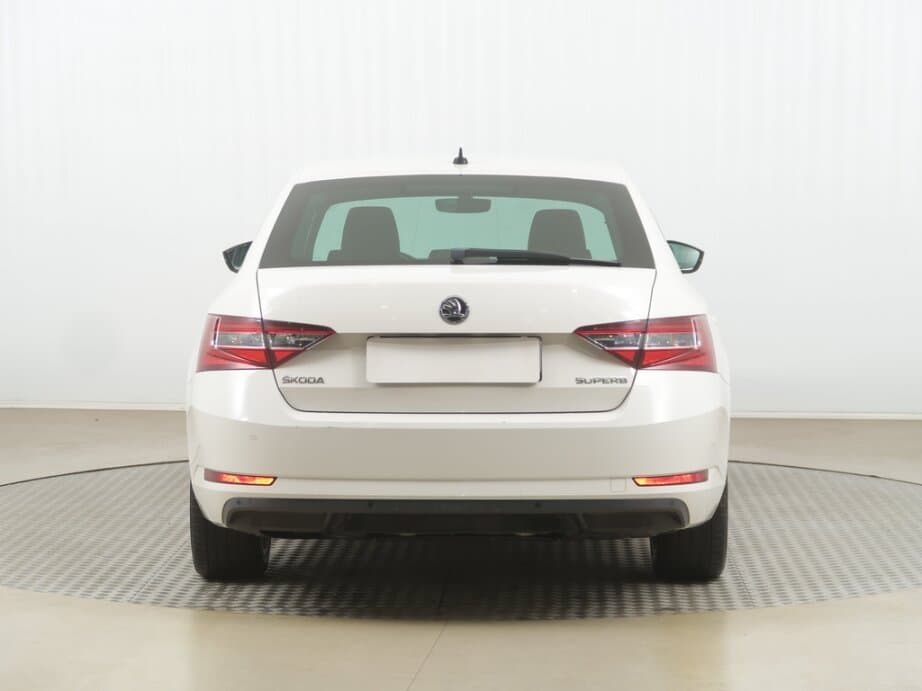 2018 Škoda SUPERB - 6