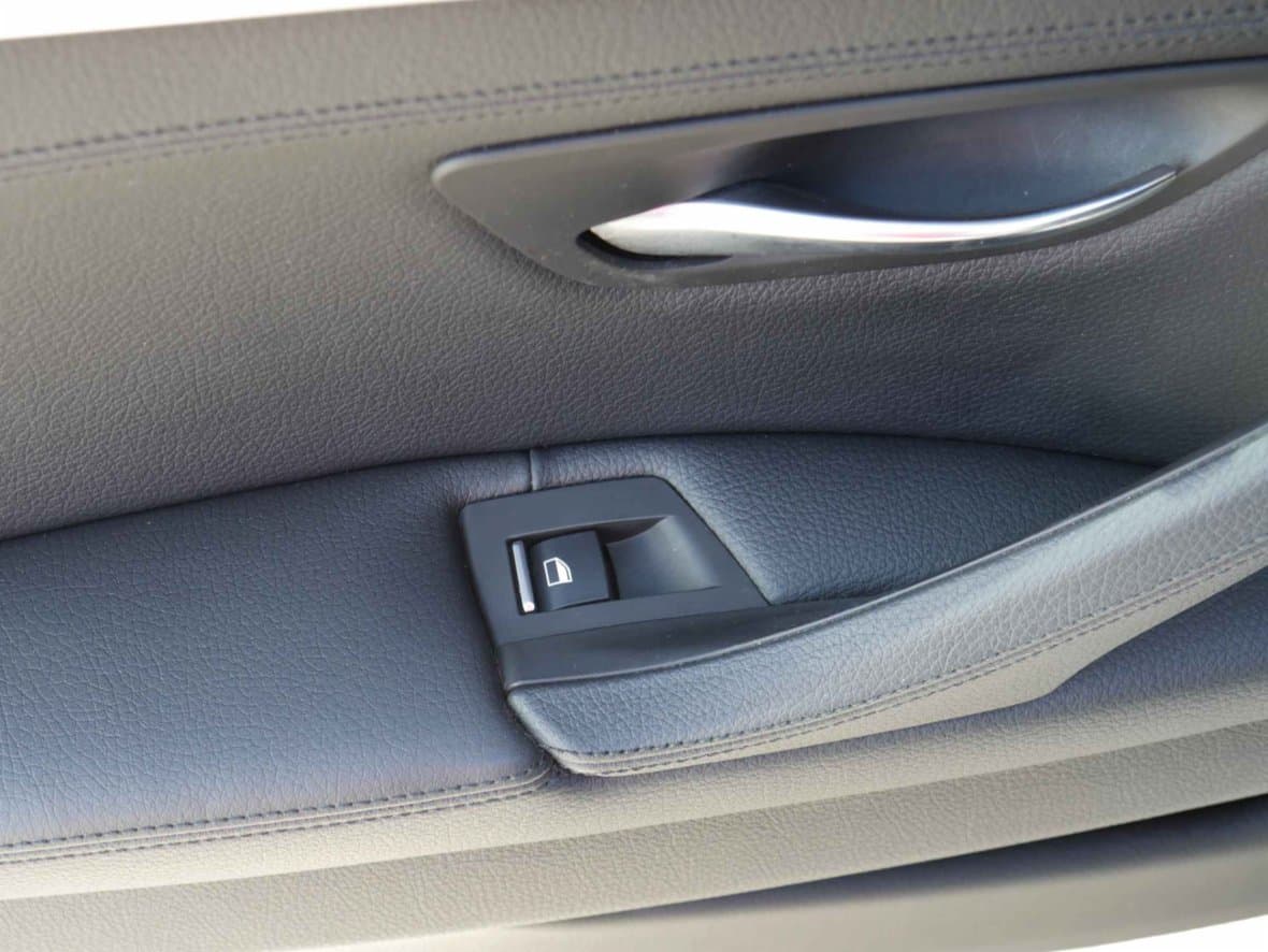 2013 BMW 5-SERIES - 12