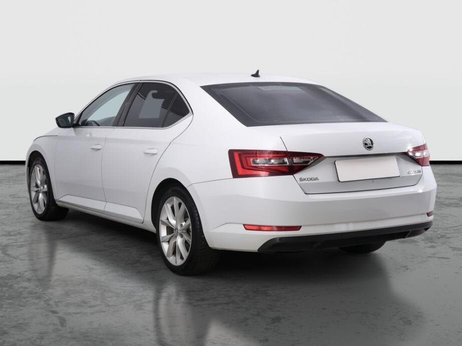2019 Škoda SUPERB - 5