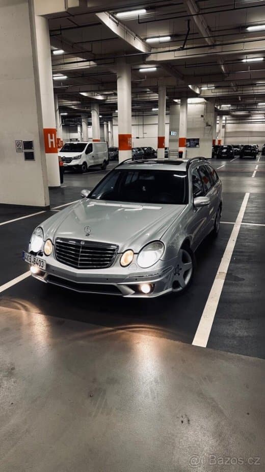 Mercedes-Benz E-CLASS