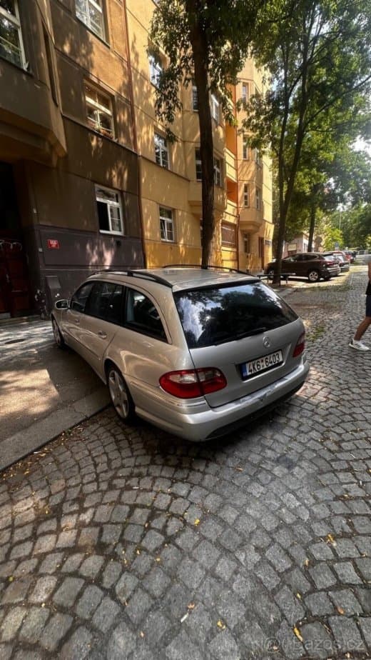 Mercedes-Benz E-CLASS - 15