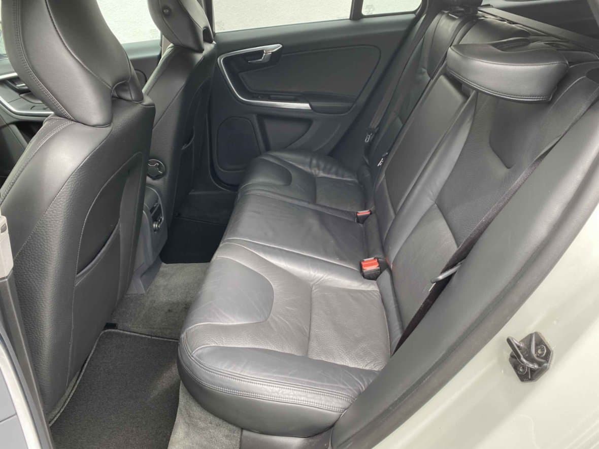 2011 Volvo V60 - 10