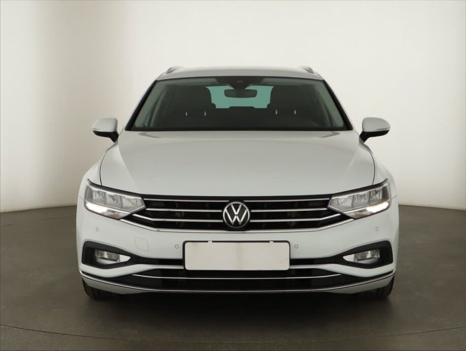 2022 Volkswagen PASSAT - 2