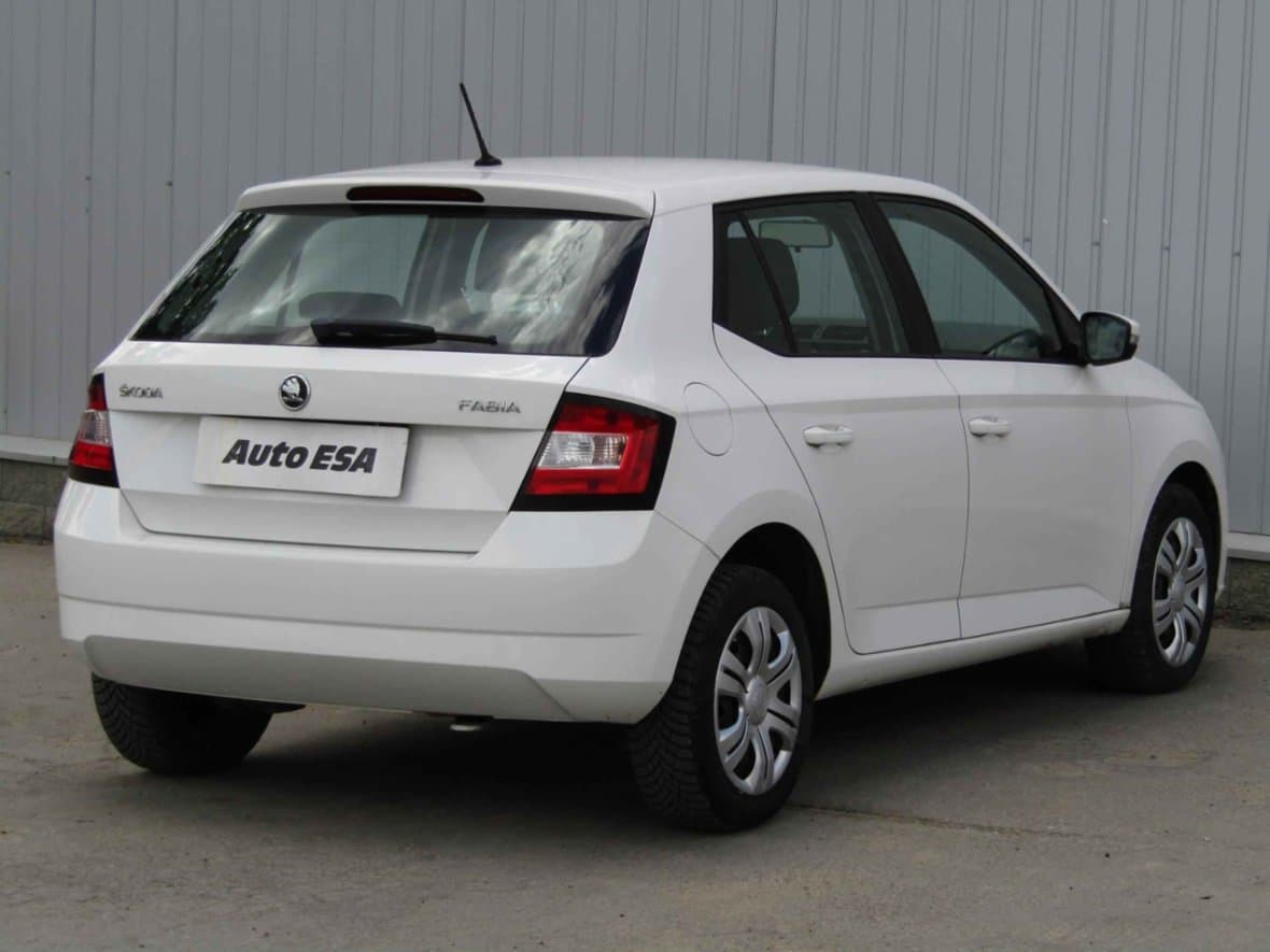 2015 Škoda FABIA - 4