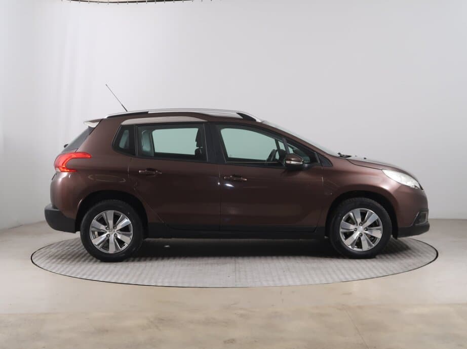 2015 Peugeot 2008 - 8