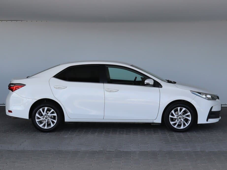 2017 Toyota COROLLA - 8