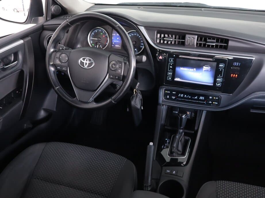 2017 Toyota COROLLA - 9