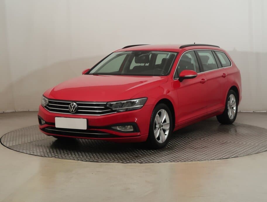 2021 Volkswagen Passat - 3