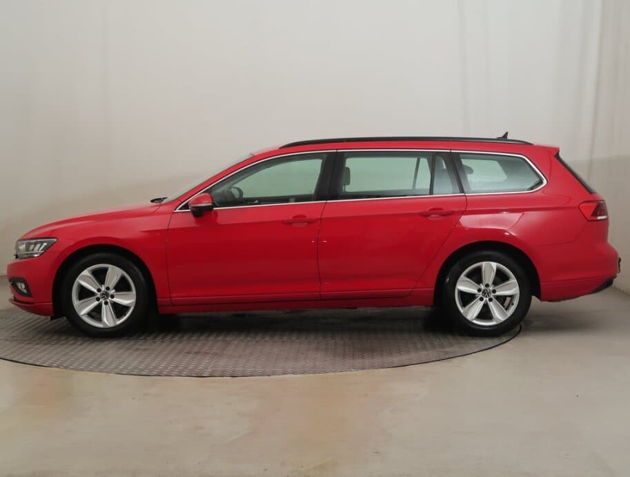 2021 Volkswagen Passat - 4